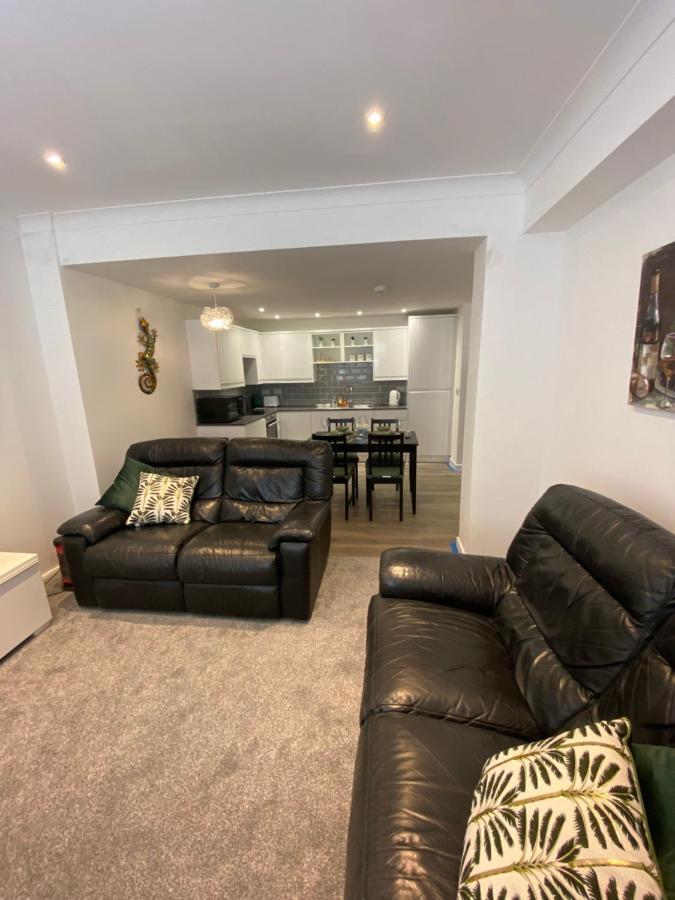 Modern 2 Bedroom Apartment, With Car Parking. Bitton Εξωτερικό φωτογραφία