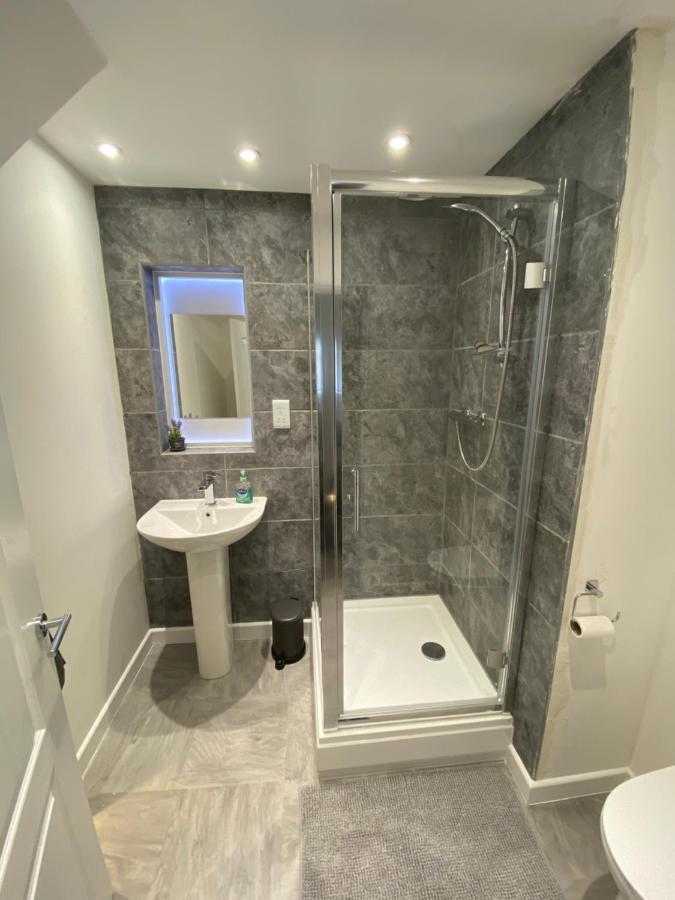 Modern 2 Bedroom Apartment, With Car Parking. Bitton Εξωτερικό φωτογραφία