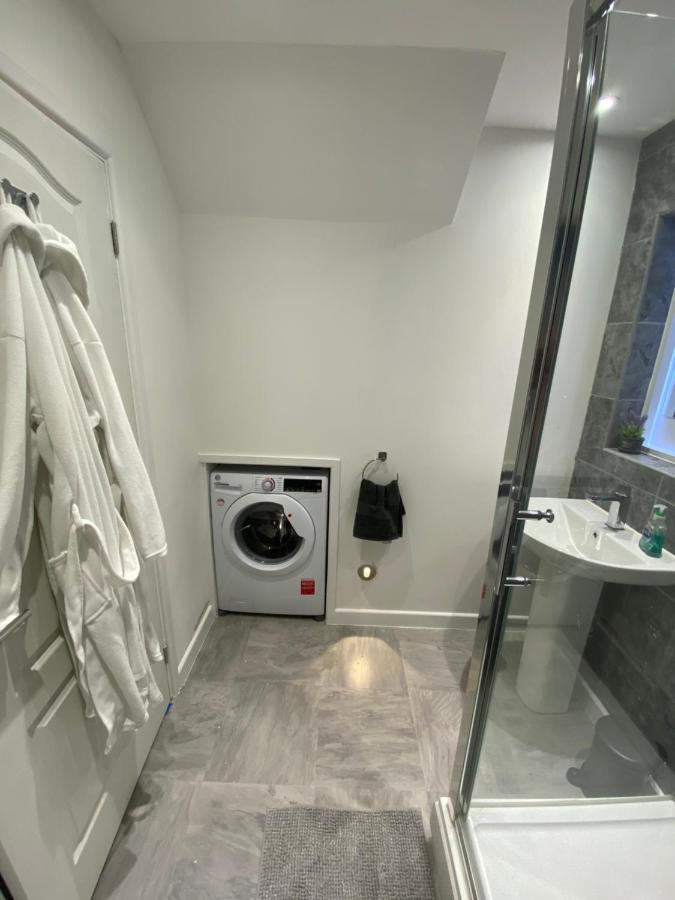 Modern 2 Bedroom Apartment, With Car Parking. Bitton Εξωτερικό φωτογραφία